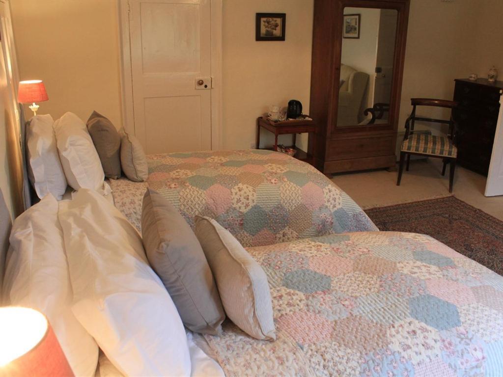 Church Farmhouse B & B Kennett Eksteriør bilde